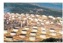 Petrolio findegi baten ikuspegia. Munduko multinazional handienak hidrokarburoak eta energia ekoizten duten enpresek osatuak dira.<br><br>